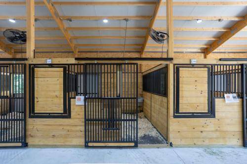 Turn out feed panels